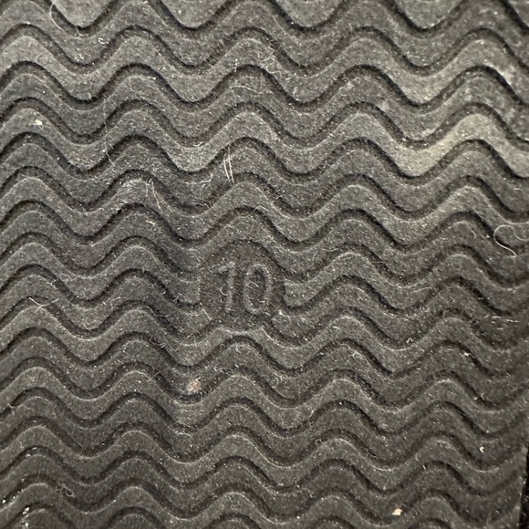 Fabletics Snug Strap Slipper - Picture 4 of 4